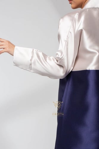 عباية بليزر بلونين كحلي وسكري Z6073