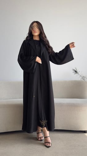 عباية سوداء بأكمام من الجاكار بقطعة فستان متصل - Z...