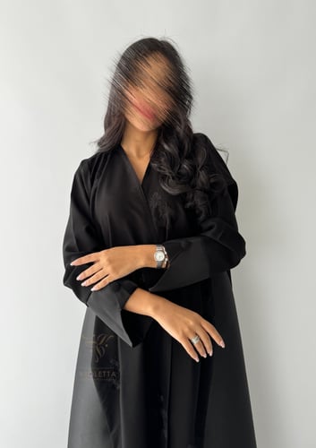 عباية كريب سوداء مطرزه 6165