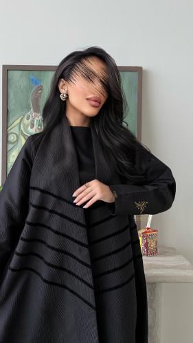 عباية سوداء ربع كلوش بقماش الجاكار- 6197