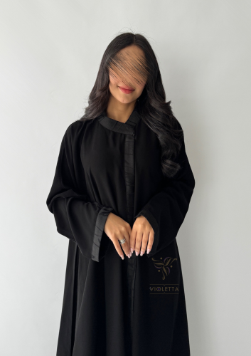 عباية سوداء نصف كلوش بياقة عالية 6166