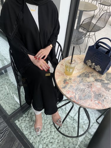 عباية سوداء بقماش ألف ليلة وليلة بقصة كم مميزة -Z1...