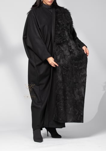 عباية سوداء بإضافة الفرو z6114