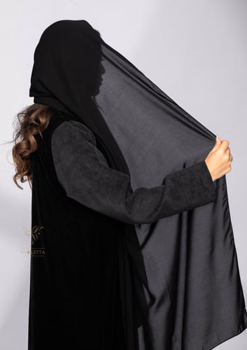 عباية شتوية سوداء بقطعتين Z6101