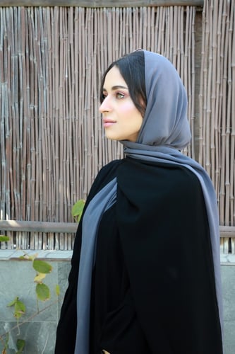 طرح المكس - طرحة نصفها أسود ونصف ملون -Z7028