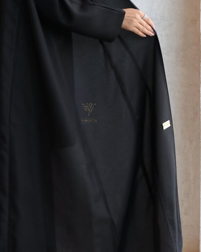 عباية سوداء بقيطان سوداء z6030