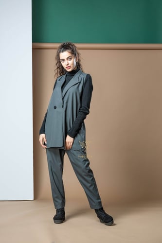 عباية ثلاث قطع رسمية باللون الرمادي Z6111