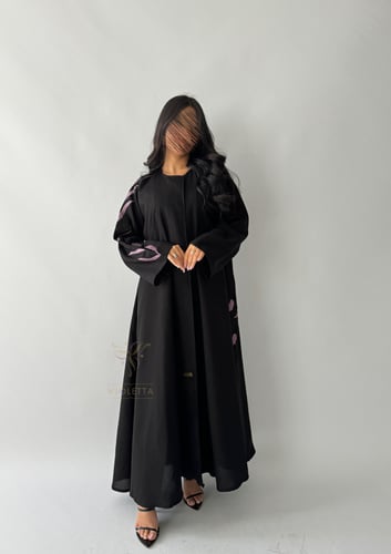 بكج عباية سوداء بقماش ليمار بتطريز زهري و فستان تح...