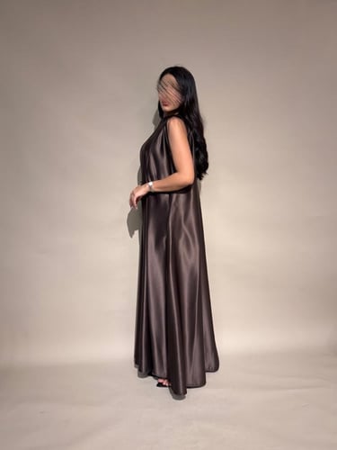 عباية بليزر سوداء بفستان داخلي بني Z6103