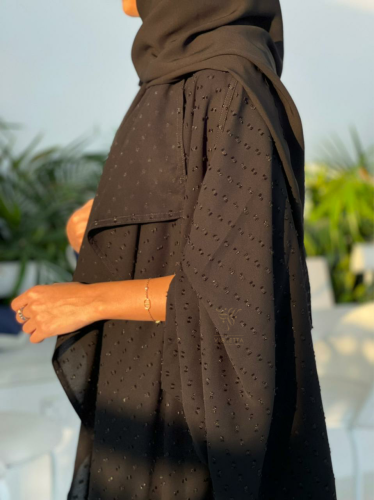 عباية قطرية سوداء بالكامل - Z390