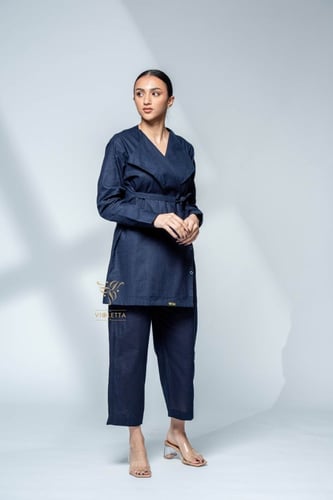 بدلة نسائية باللون الكحلي-z9451