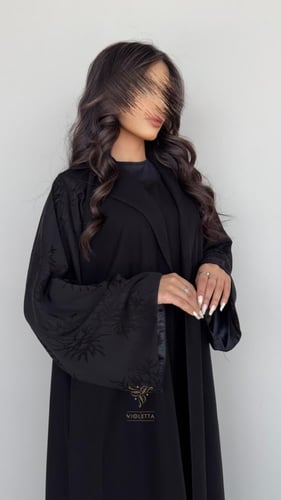 عباية سوداء بأكمام من الجاكار بقطعة فستان متصل - Z...