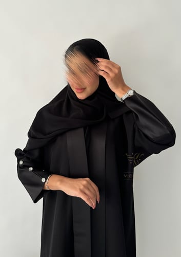 عباية سوداء بأكمام وياقة فخمة z6022