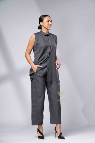 طقم قطعتين رمادي تحت العباية Z9022