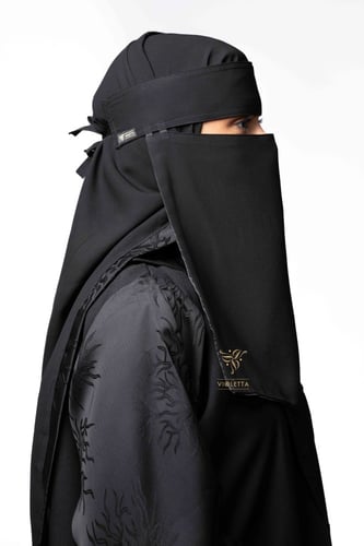 نقاب أسود مبطن بالحرير - صممي نقابك 7035