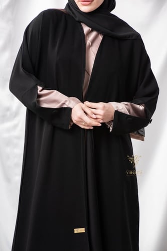 عباية سوداء بفستان داخلي ترابي Z6096