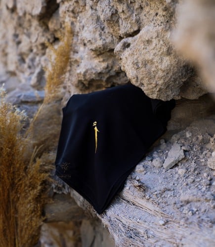 طرحة سوداء مطرزة بحرفك - Z760