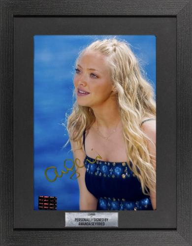 FRAMED AMANDA SEYFRIED HAND SIGNED PHOTOGRAPH