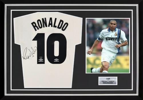 FRAMED RONALDO NAZARIO HAND SIGNED INTER MILAN JER...