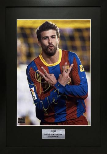 FRAMED GERARD PIQUE HAND SIGNED PHOTOGRAPH