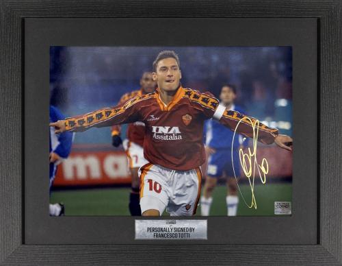 FRAMED FRANCESCO TOTTI HAND SIGNED PHOTOGRAPH