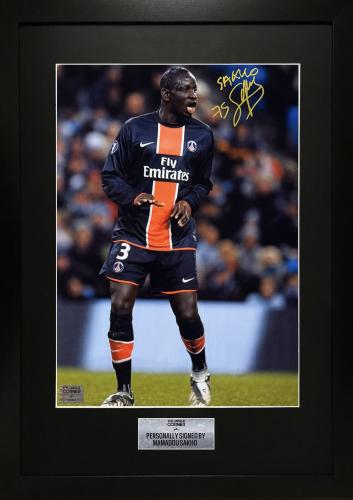 FRAMED MAMADOU SAKHO HAND SIGNED PHOTOGRAPH