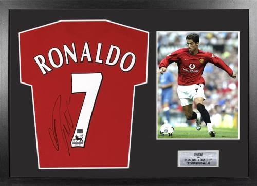 FRAMED CRISTIANO RONALDO HAND SIGNED MANCHESTER UN...