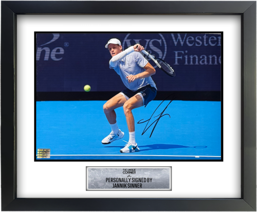 FRAMED JANNIK SINNER HAND SIGNED PHOTOGRAPH