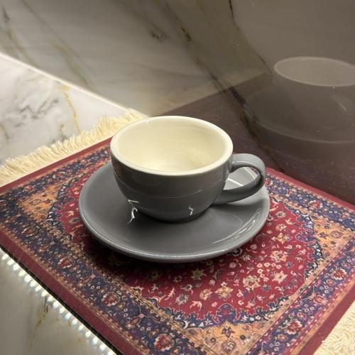 كوب الاسبريسو رمادي لماع