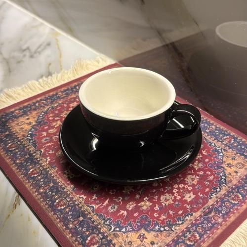 كوب الاسبريسو اسود لماع