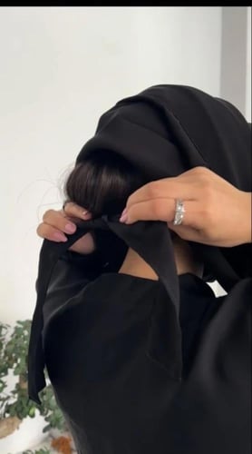 طرحتين ربط + نقابين مشبك