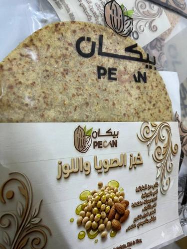 خبز الصويا واللوز