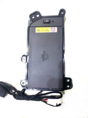 شاحن لاسلكي لاندكروزر 2022-2026