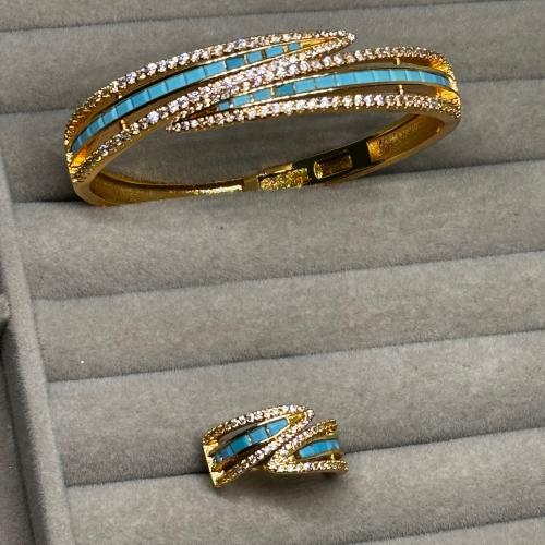 سوارة ليليان مع خاتم