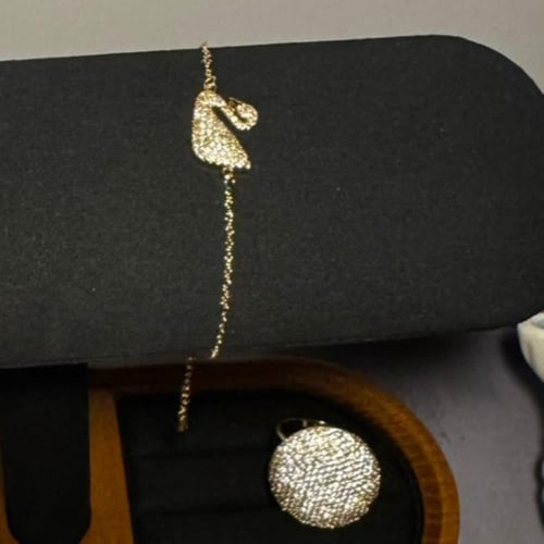 اسوارة البجعه مع الخاتم