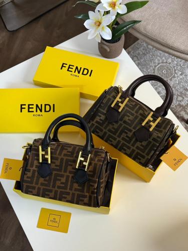حقيبه فندي