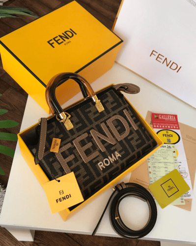 شنطه سان لوران