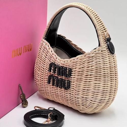 شنطة miumiu