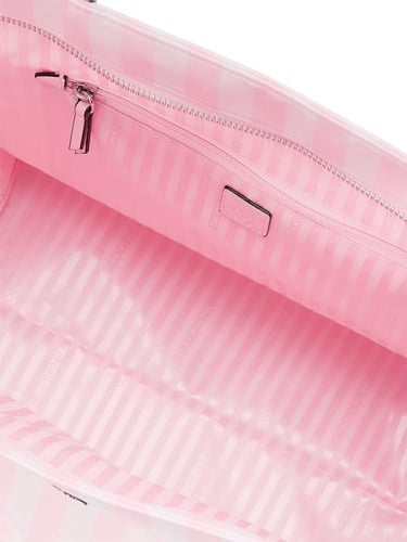 شنطة فيكتوريا سيكريت