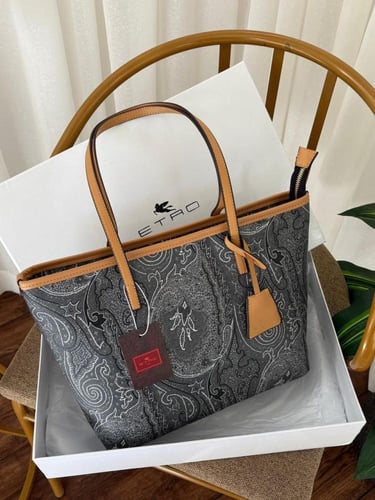 شنط etro