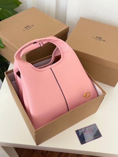 شنطه كوتش لانا