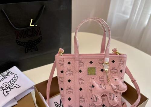 شنط MCM small tote