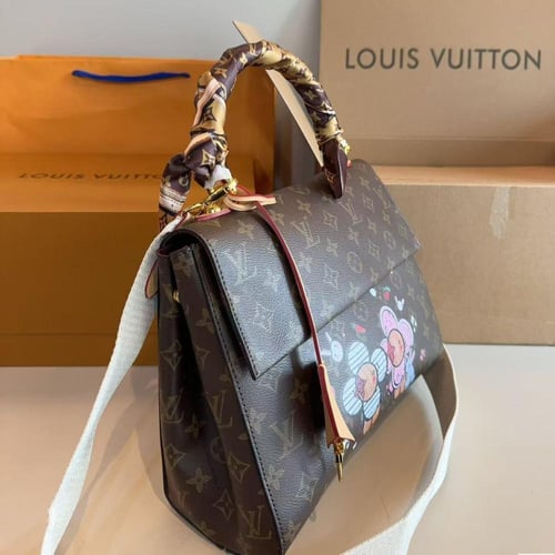 شنط lv