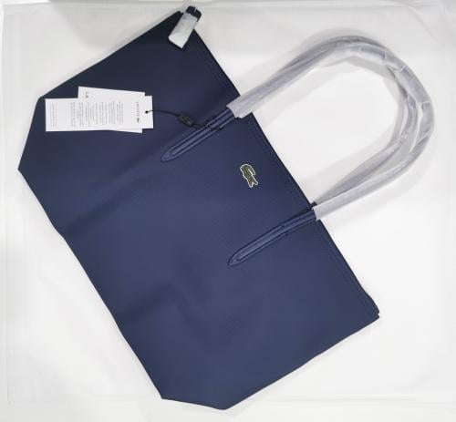 لاكوست كحلي