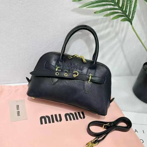 شنطة miumiu