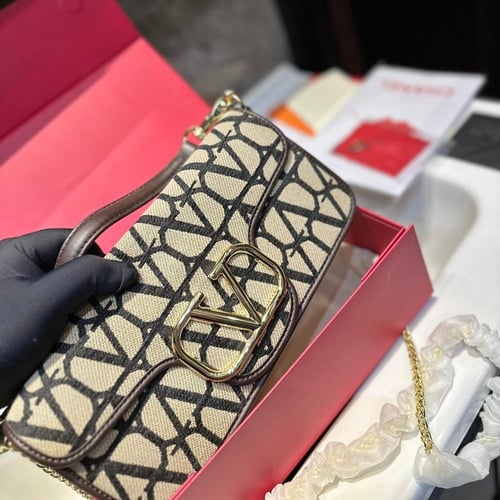 شنطه فالنتينو