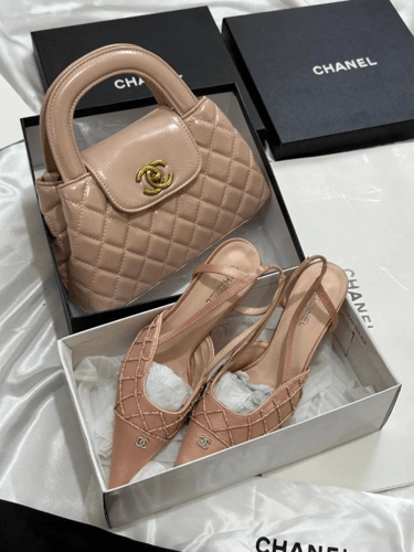 شنطة+كعب شانيل