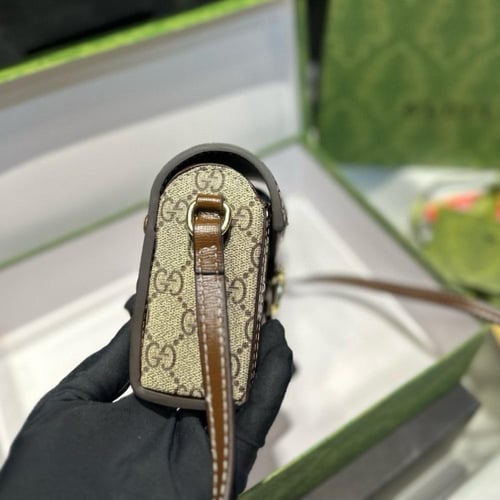 حقيبه قوتشي