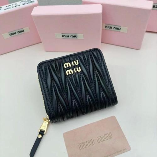 محفظة miumiu