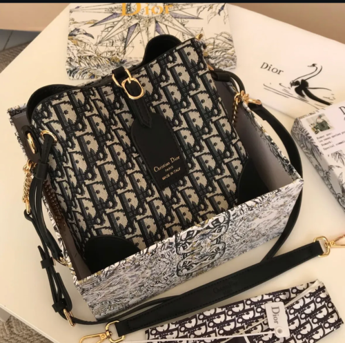 شنطة ديور DIOR